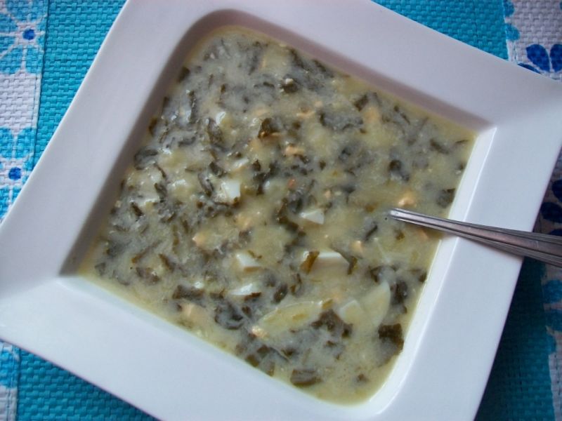 Zupa szczawiowa z jajkiem i gwiazdkami Zupa szczawiowa z jajkiem i gwiazdkami