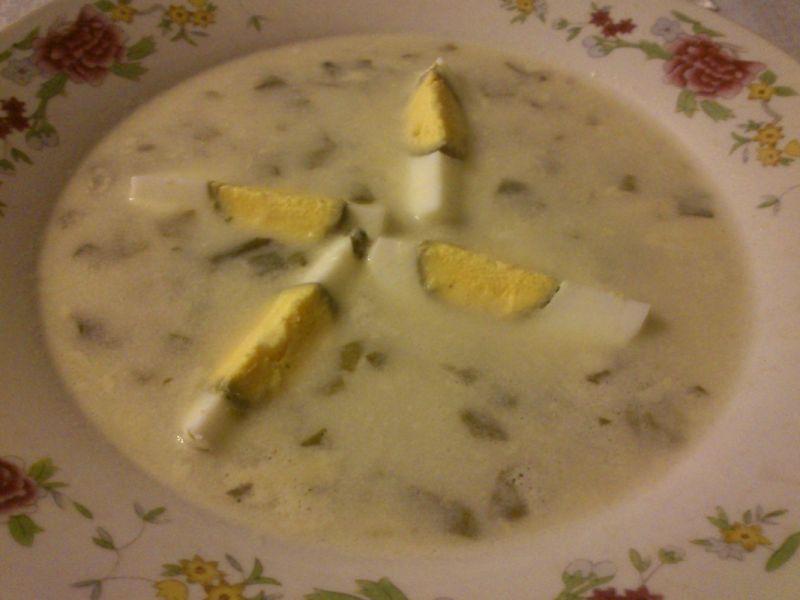 Zupa szpinakowa z jajkiem