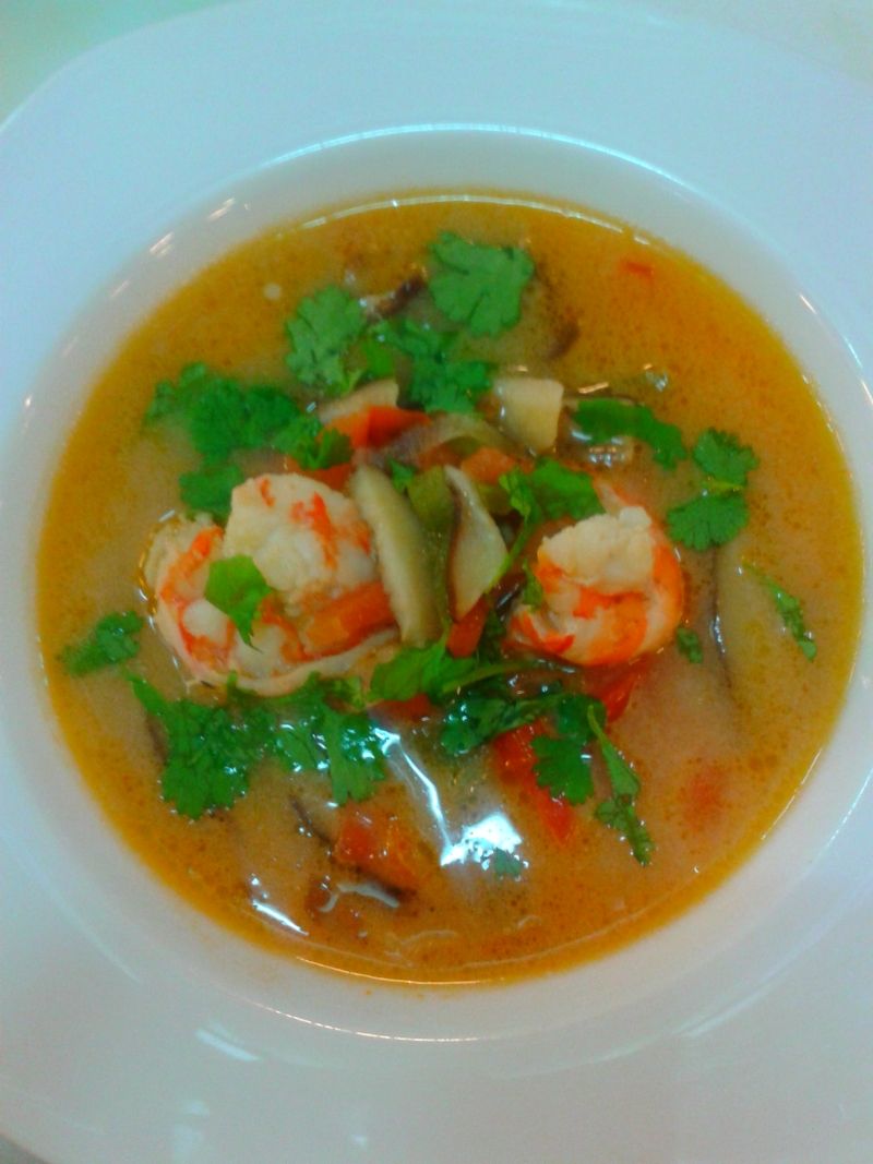 Zupa Tom Yum Goong