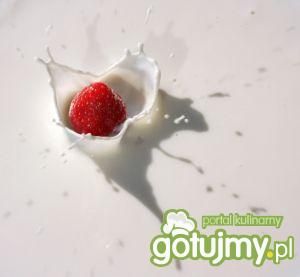 Zupa truskawkowa zabielana 