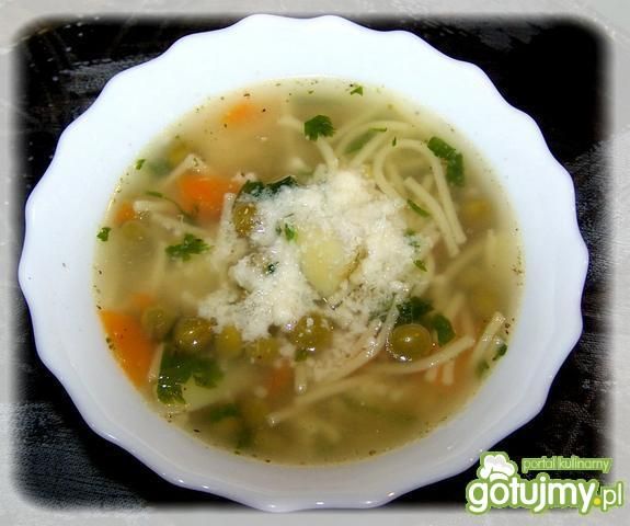 Zupa w stylu minestrone. Zupa w stylu minestrone.