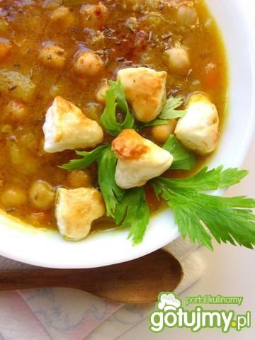 Zupa warzywna z ciecierzycą