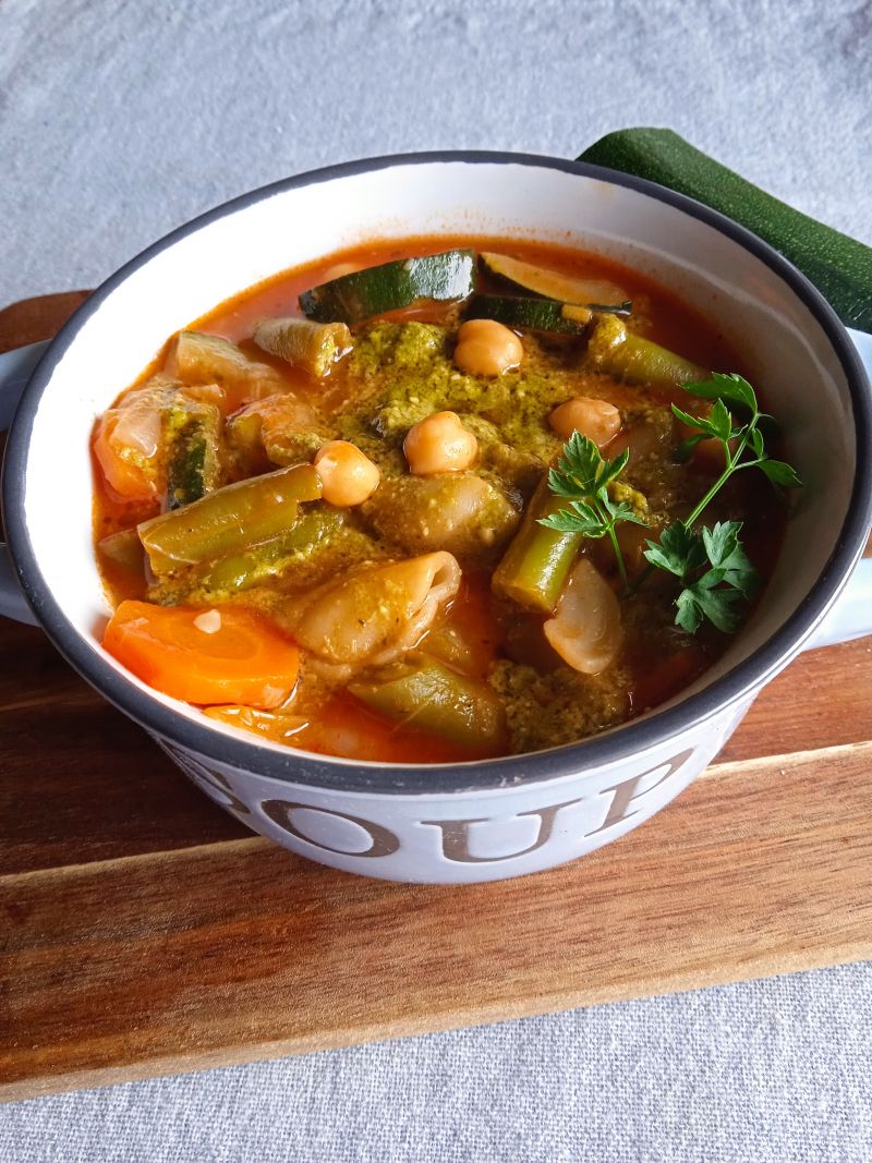 Zupa warzywna z pesto Zupa warzywna z pesto