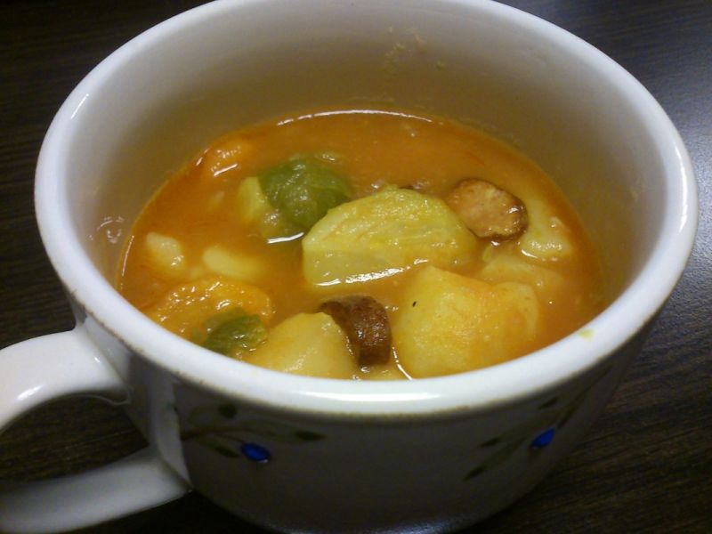 Zupa z brukselką na wędzonym boczku Zupa z brukselką na wędzonym boczku