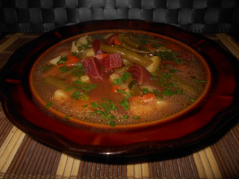 Zupa z buraczkami i fasolką