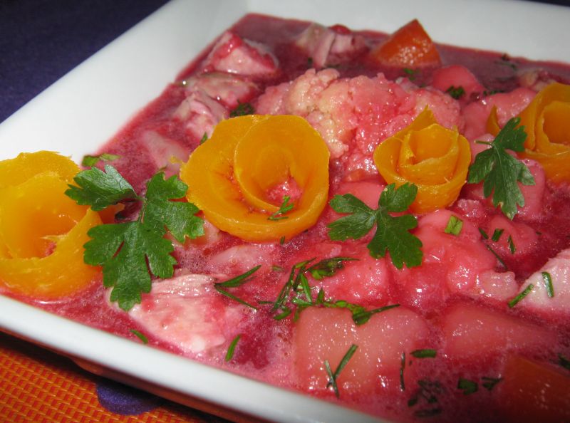 Zupa z buraczkiem