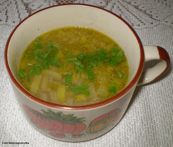 Zupa z cebuli i pora na kurczaku z kmink Zupa z cebuli i pora na kurczaku z kmink