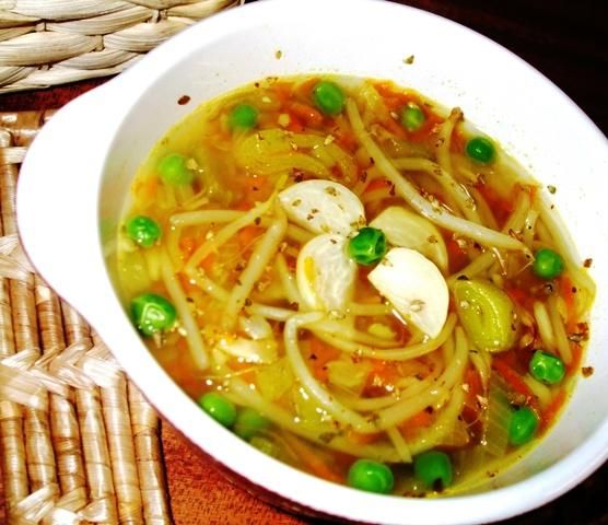 Zupa z cukinia i kielkami