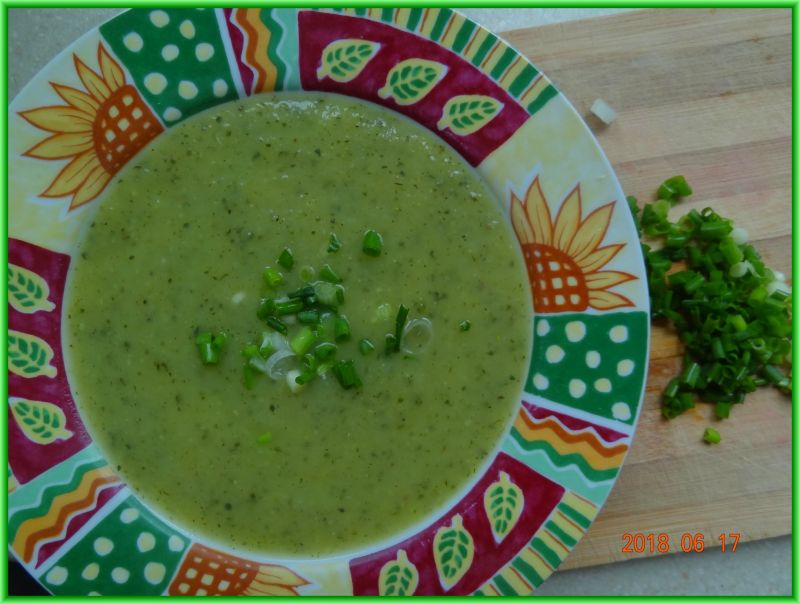 Zupa z cukinii i selera naciowego 