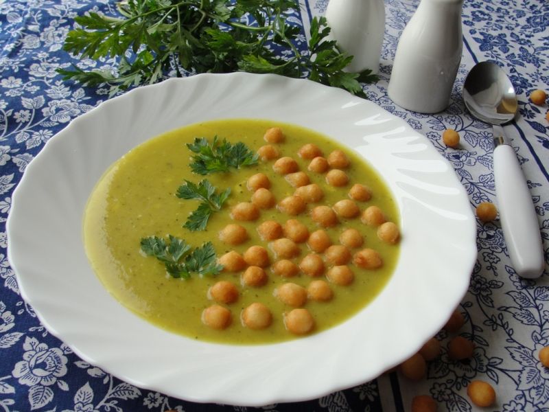 Zupa z cukinii z serkiem topionym Zupa z cukinii z serkiem topionym