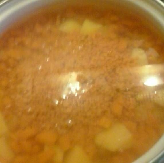 Zupa z czerwoną soczewicą 