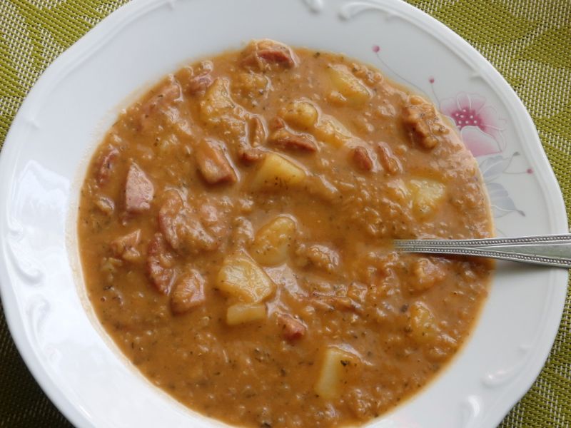 Zupa z czerwonej soczewicy