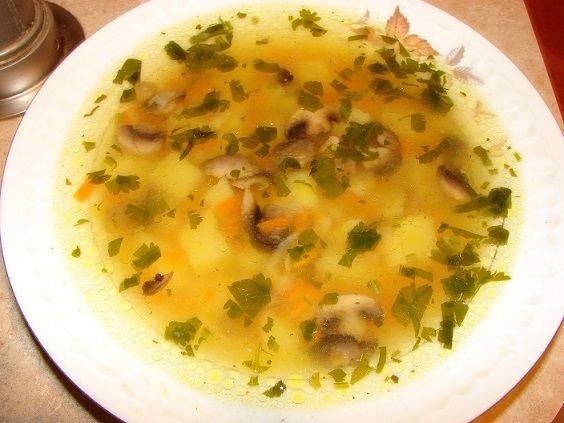 Zupa z dodatkiem pieczarek
