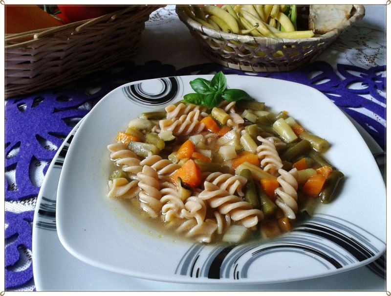 Zupa z dwu kolorowej fasolki szparagowej Zupa z dwu kolorowej fasolki szparagowej