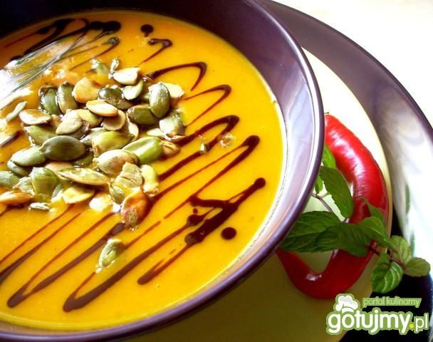 Zupa z dyni z chili i czosnkiem Zupa z dyni z chili i czosnkiem