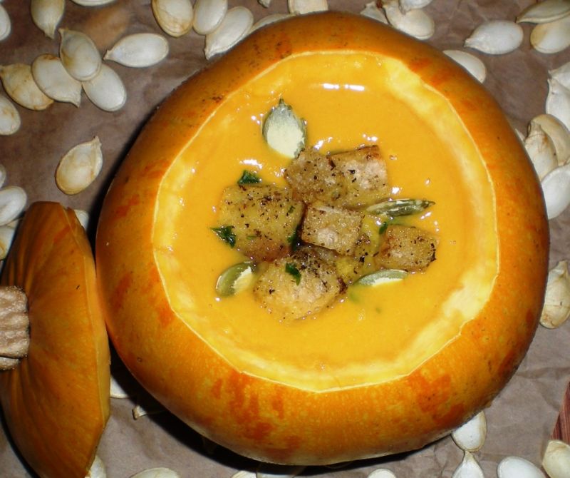 Zupa z dyni z mlekiem kokosowym Zupa z dyni z mlekiem kokosowym