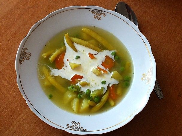 Zupa z fasolką szparagową i groszkiem Zupa z fasolką szparagową i groszkiem