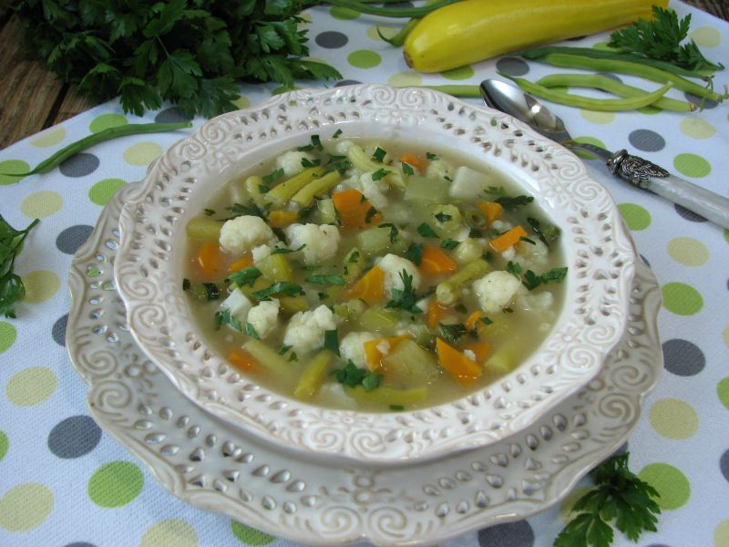 Zupa z fasolowa z kalafiorem Zupa z fasolowa z kalafiorem