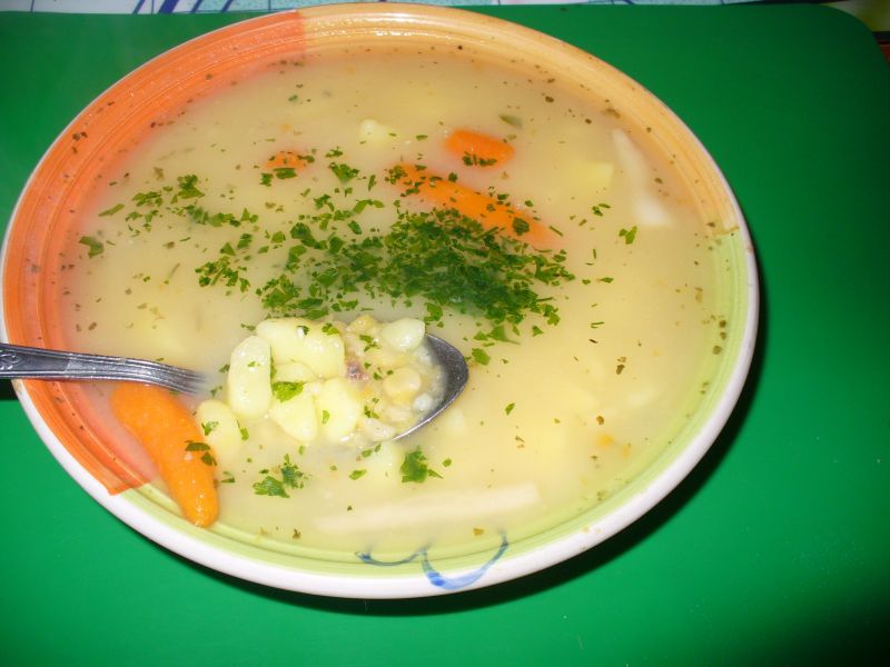 Zupa z groszkiem łuskanym 