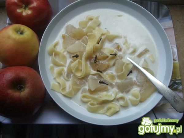 Zupa z gruszek i jablek z cynamonem Zupa z gruszek i jablek z cynamonem