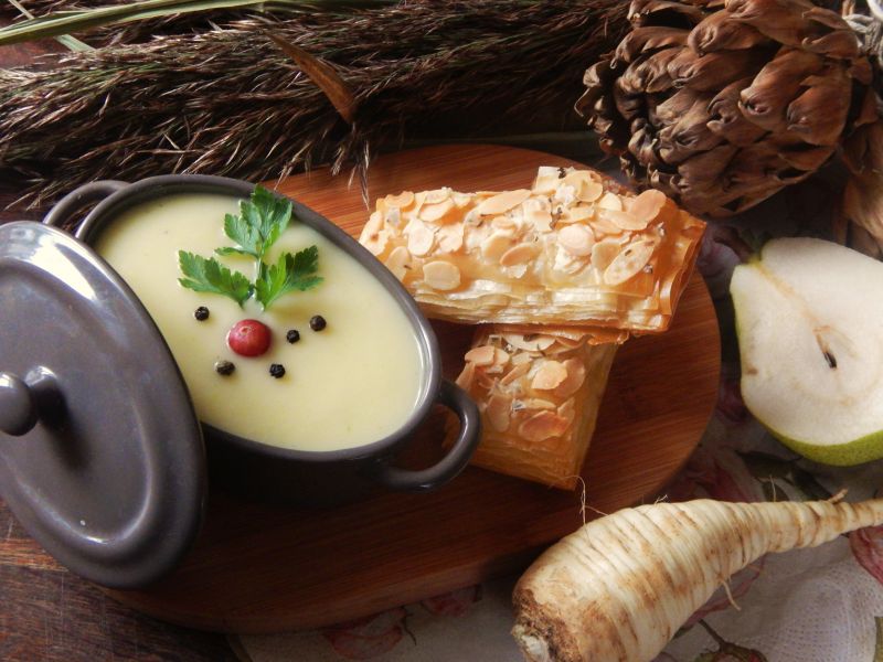 Zupa z gruszki i pietruszki