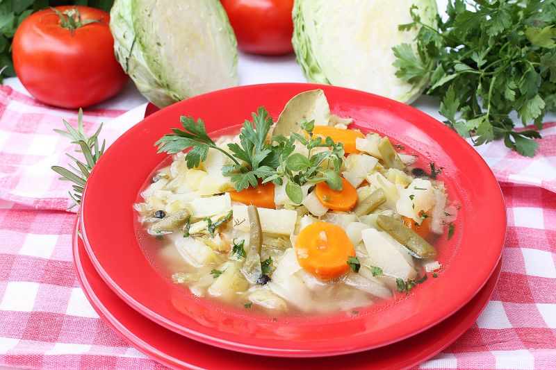 Zupa z kapustą i kalarepą Zupa z kapustą i kalarepą