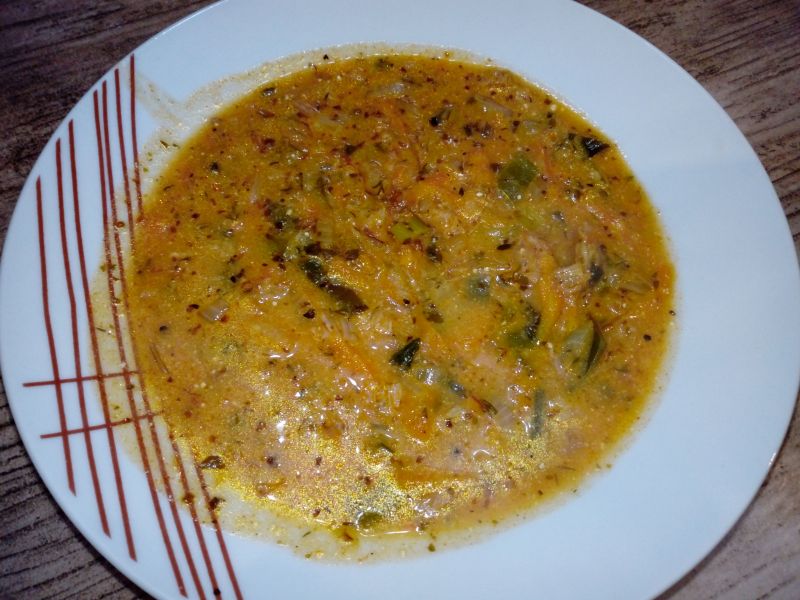 Zupa z kapustą pekińską