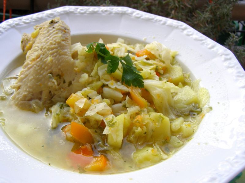 Zupa z kapusty do gołąbków Zupa z kapusty do gołąbków