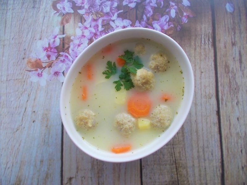 Zupa z klopsikami Zupa z klopsikami