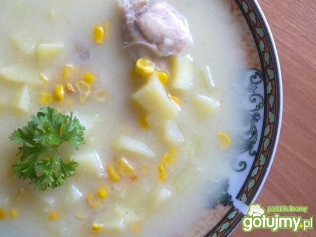 Zupa z kukurydzą i ziemniakami  Zupa z kukurydzą i ziemniakami
