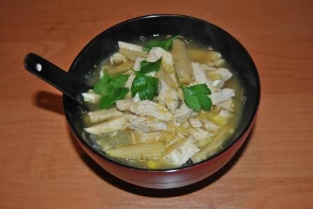 Zupa z Kurczaka z Kukurydzą i Makaronem 