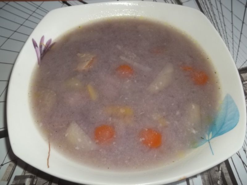 Zupa z modrej kapusty