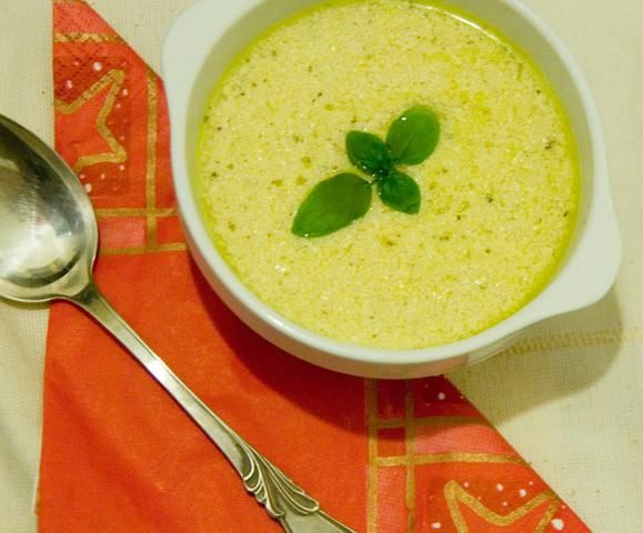 Zupa z parmezanu i jaj (Stracciatella)