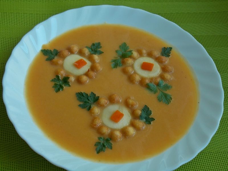 Zupa z pieczonego selera Zupa z pieczonego selera