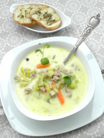 Zupa z pora z serkiem i mięsem mielonym Zupa z pora z serkiem i mięsem mielonym