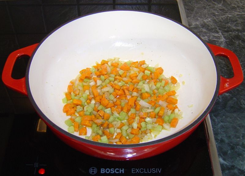 Zupa z soczewicą, batatem i ziemniakami