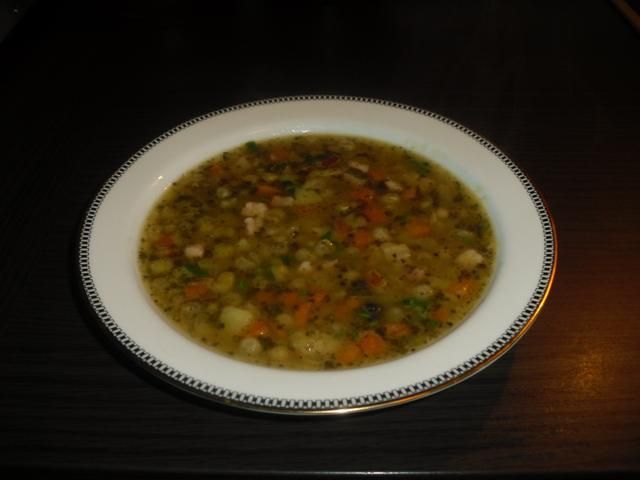 Zupa  z suszonego groszku.