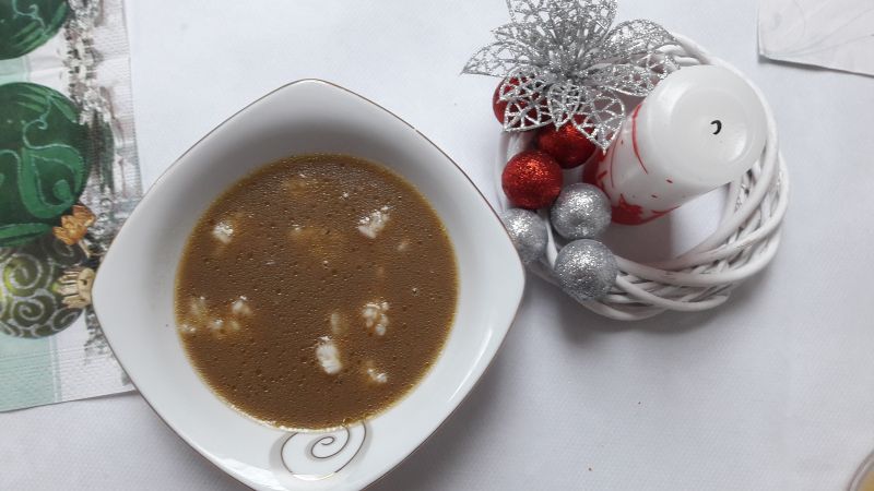 Zupa z suszonych grzybów