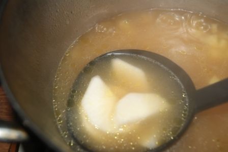Zupa z Topinamburu z ziemniakami na bulionie 