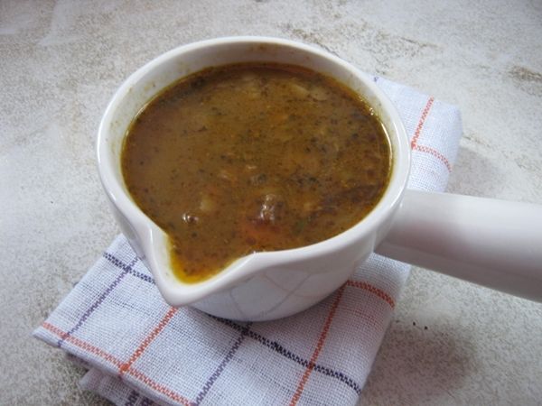 Zupa z zielonej soczewicy z mięsem mielonym 