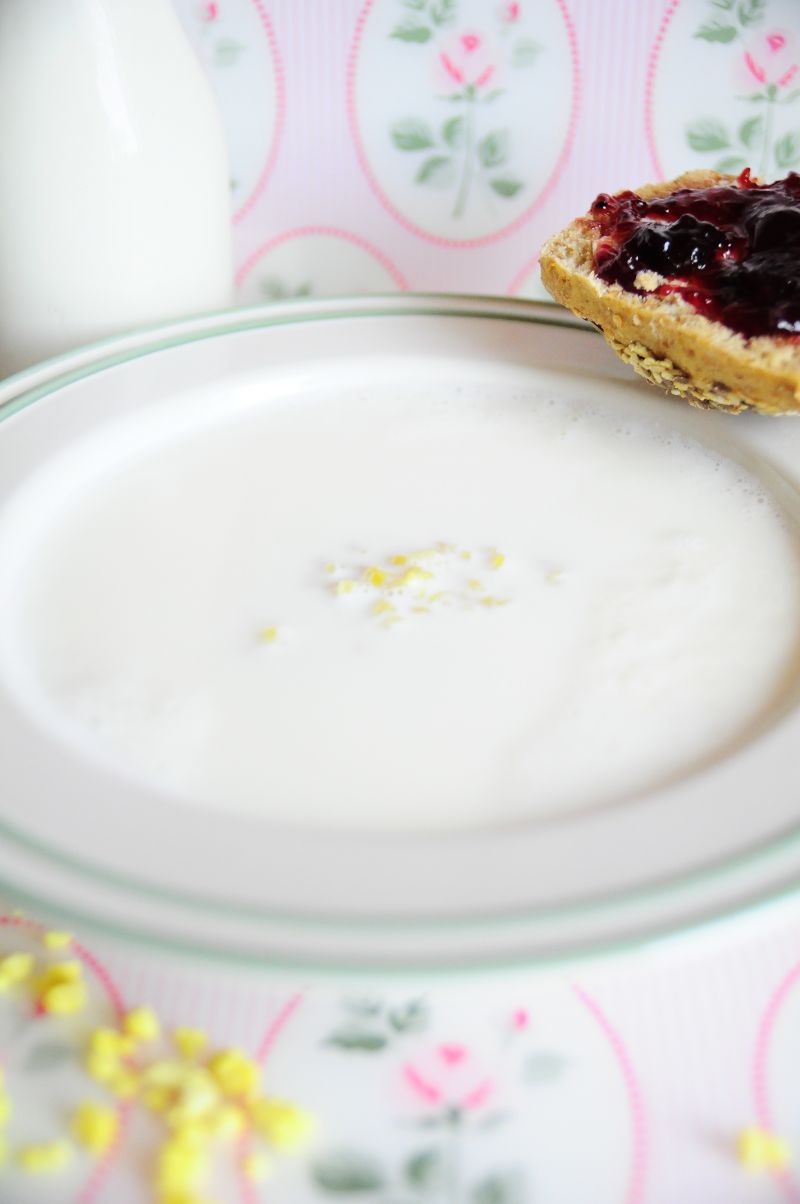 Zupa zacierka - mleczna zupa Zupa zacierka - mleczna zupa