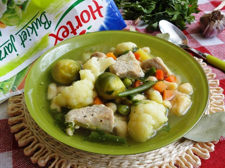 Zupa zacierkowa wiosenna