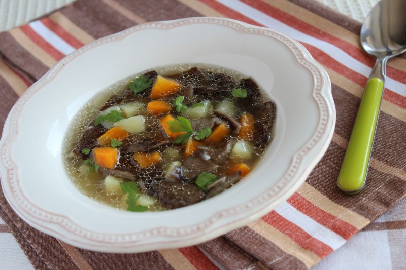 Zupa ze świeżych opieniek  Zupa ze świeżych opieniek