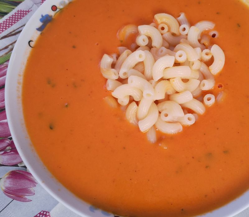 Zupa ze świeżych pomidorów Zupa ze świeżych pomidorów