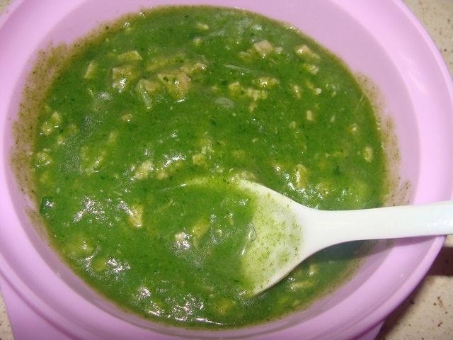 Zupa ze szpinaku i ziemniaków Zupa ze szpinaku i ziemniaków