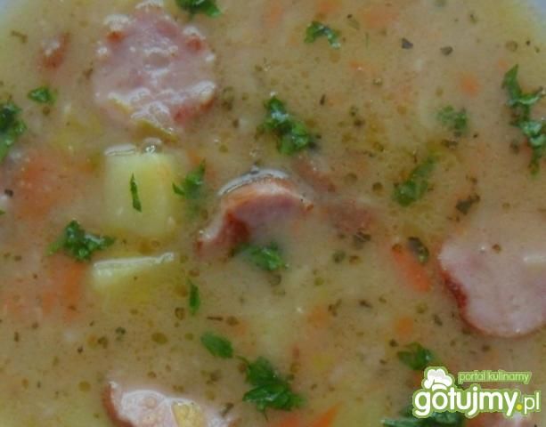 Zupa ziemniaczana z chrzanem i kielbasą  Zupa ziemniaczana z chrzanem i kielbasą