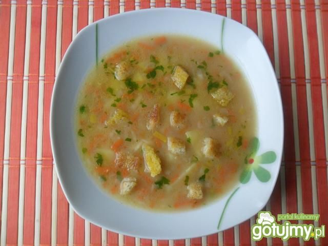 Zupa ziemniaczana z grzankami