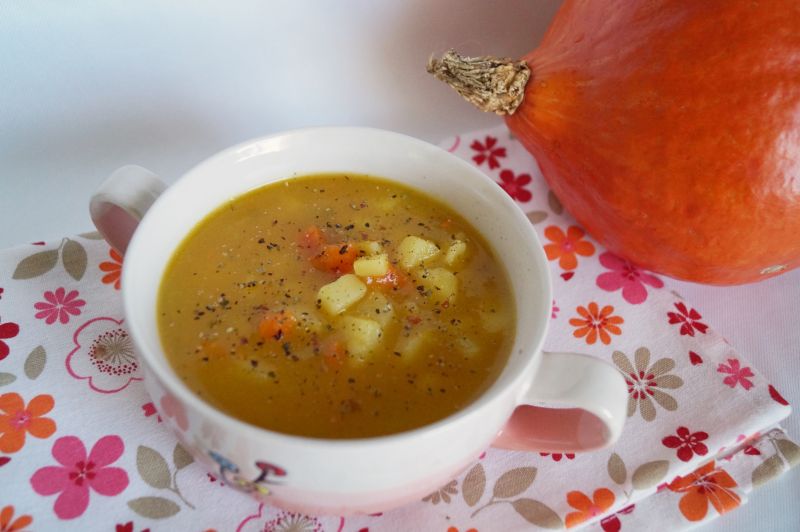 Zupa ziemniaczana z pieczoną dynią Zupa ziemniaczana z pieczoną dynią