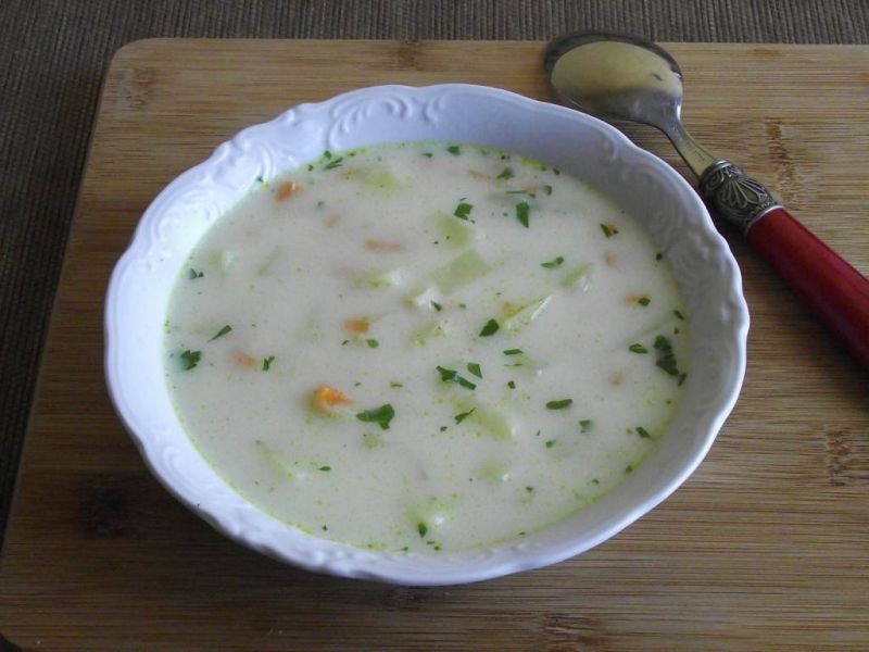 Zupa ziemniaczana ze śmietaną 