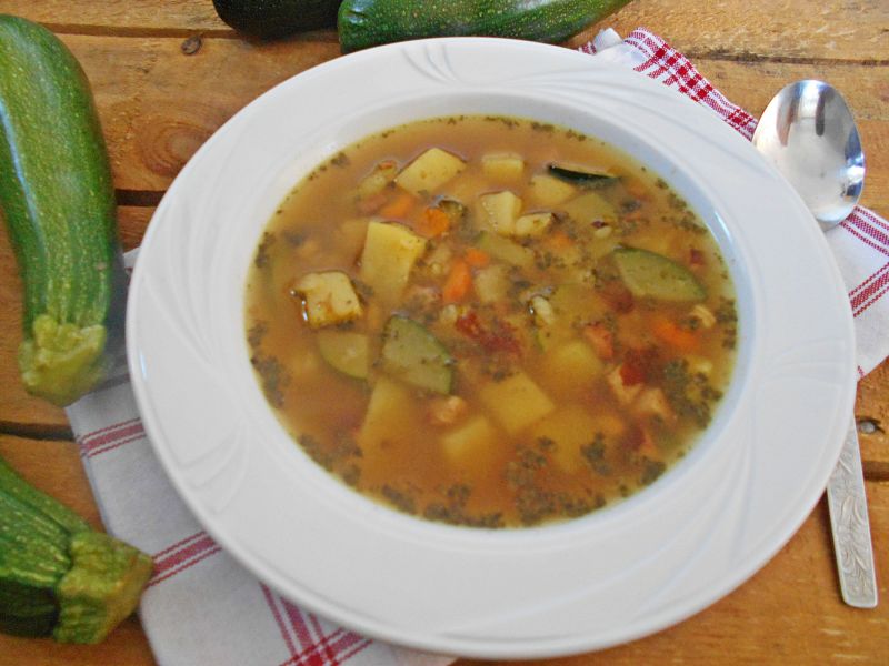 Zupa ziemniaczano-cukiniowa Zupa ziemniaczano-cukiniowa